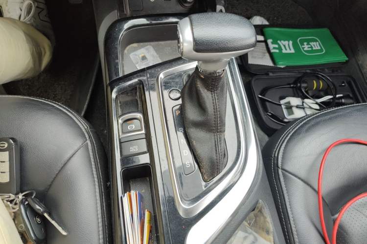 Used GAC Trumpchi GA6 2016 235T DCT Elite Edition Gear Lever