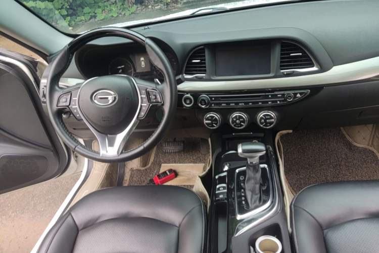 Used GAC Trumpchi GA6 2016 235T DCT Luxury Edition Gear Lever