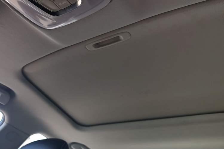 Used GAC Trumpchi GA6 2016 235T DCT Elite Edition Headliner