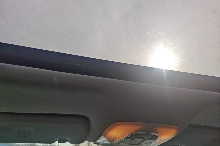 Used GAC Trumpchi GA6 2016 235T DCT Elite Edition Headliner