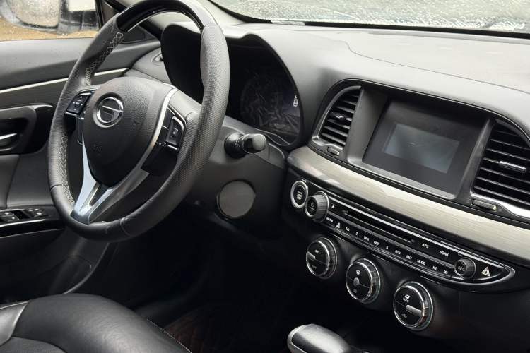 Used GAC Trumpchi GA6 2016 235T DCT Elite Edition Interior 2