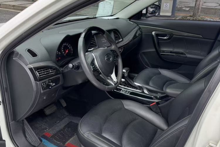 Used GAC Trumpchi GA6 2016 235T DCT Luxury Edition Interior 2