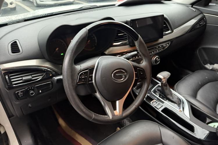 Used GAC Trumpchi GA6 2016 235T DCT Elite Edition Interior 2