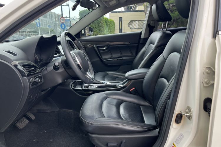 Used GAC Trumpchi GA6 2016 235T DCT Elite Edition Interior 4