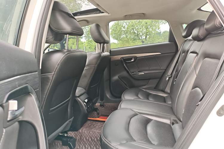 Used GAC Trumpchi GA6 2016 235T DCT Elite Edition Interior 4