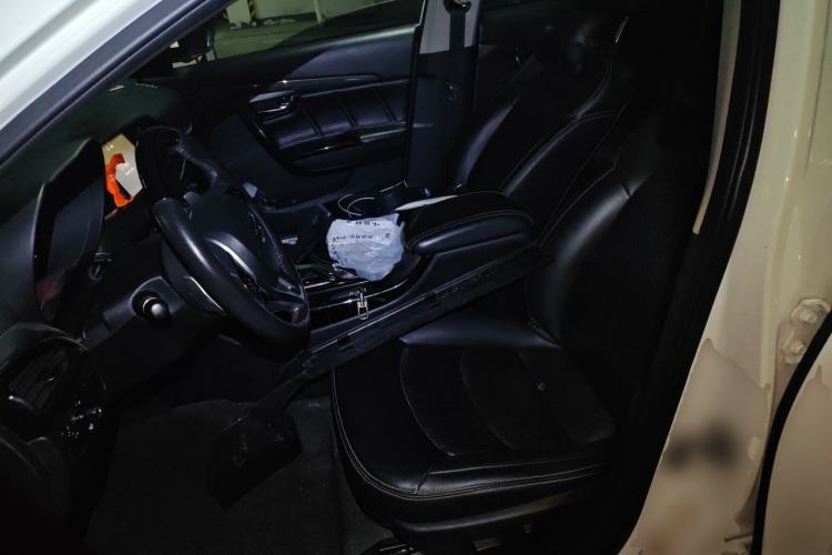 Used GAC Trumpchi GA6 2016 235T DCT Luxury Edition Left Front Seat
