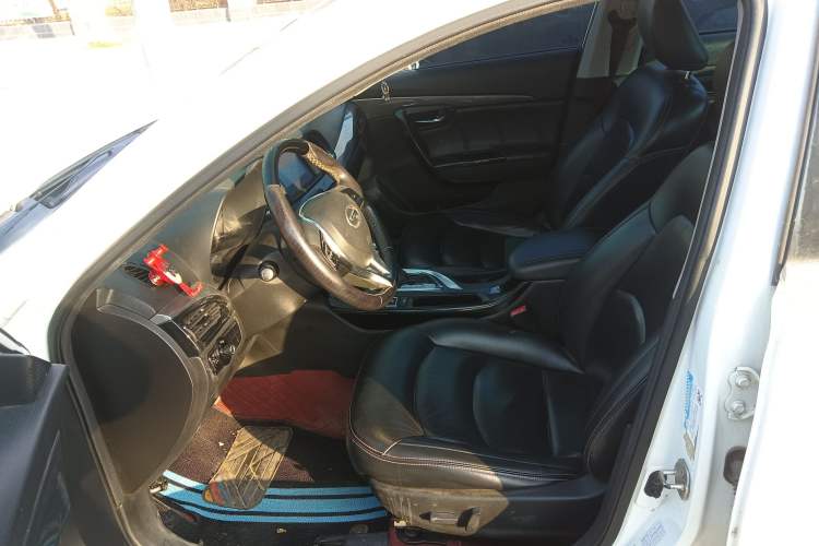 Used GAC Trumpchi GA6 2016 235T DCT Elite Edition Left Front Seat
