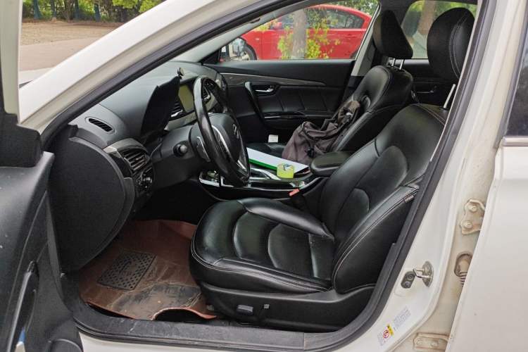 Used GAC Trumpchi GA6 2016 235T DCT Luxury Edition Left Front Seat