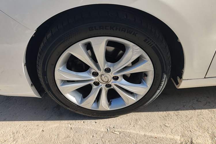 Used GAC Trumpchi GA6 2016 235T DCT Elite Edition Left Front Wheel Hub
