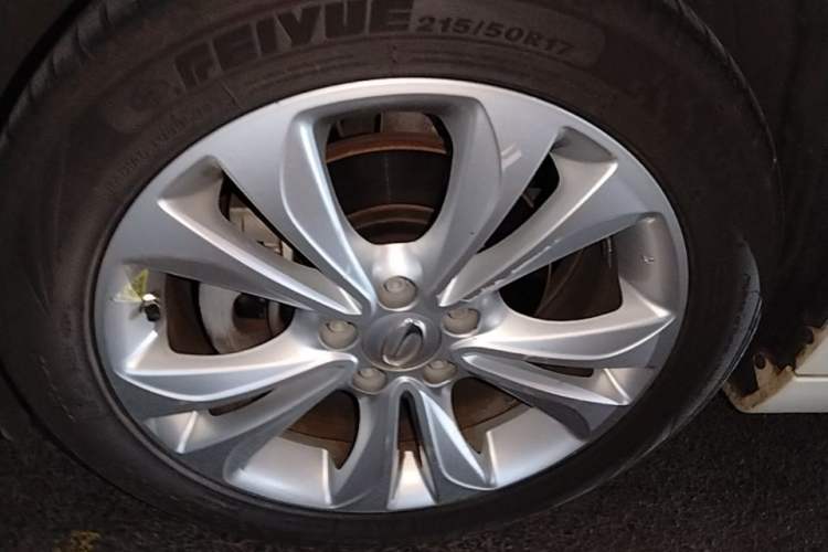 Used GAC Trumpchi GA6 2016 235T DCT Elite Edition Left Front Wheel Hub