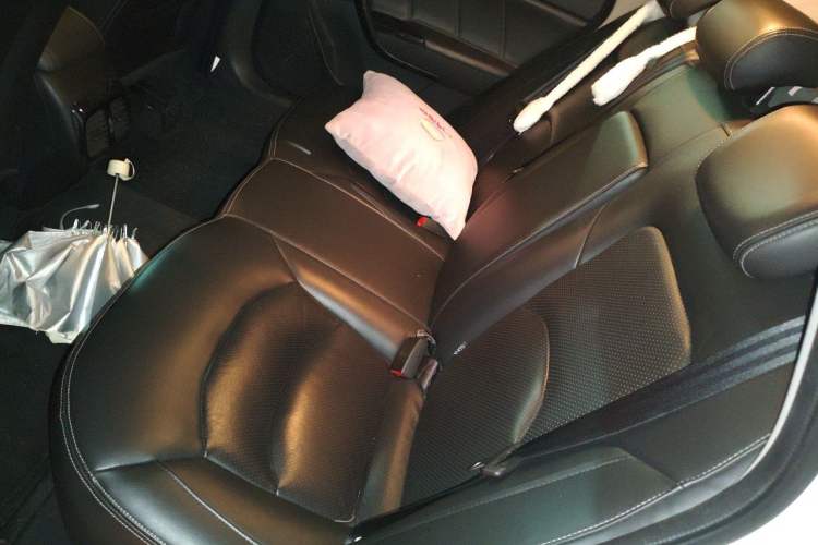 Used GAC Trumpchi GA6 2016 235T DCT Luxury Edition Left Rear Seat