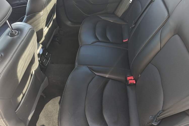 Used GAC Trumpchi GA6 2016 235T DCT Elite Edition Left Rear Seat