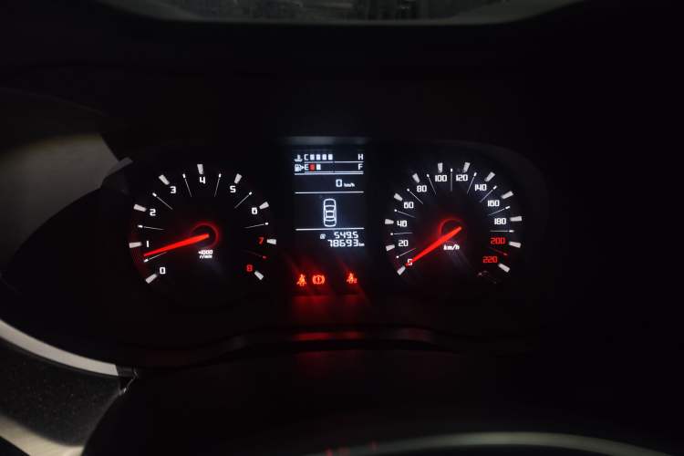 Used GAC Trumpchi GA6 2016 235T Manual Elite Edition Odometer Close Up