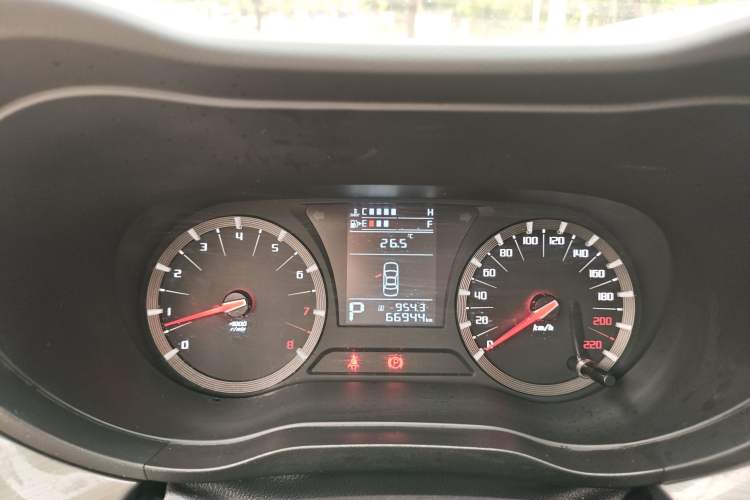 Used GAC Trumpchi GA6 2016 235T DCT Elite Edition Odometer Close Up