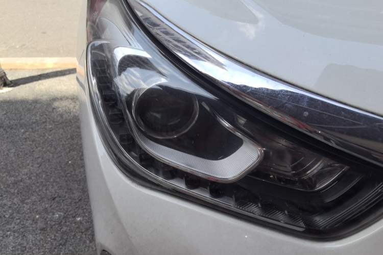 Used GAC Trumpchi GA6 2016 235T DCT Elite Edition Right Front Headlight