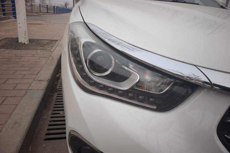 Used GAC Trumpchi GA6 2016 235T Manual Elite Edition Right Front Headlight