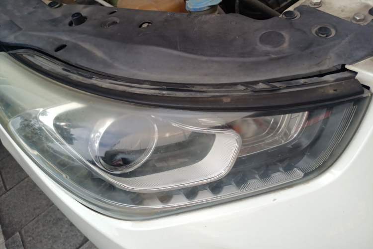 Used GAC Trumpchi GA6 2016 235T DCT Luxury Edition Right Front Headlight