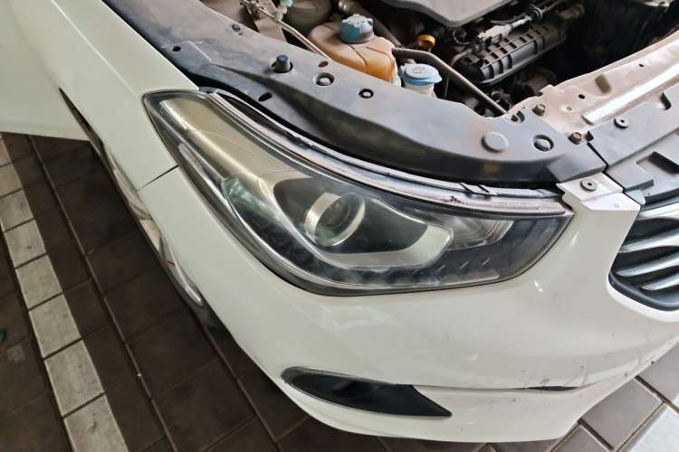 Used GAC Trumpchi GA6 2016 235T DCT Elite Edition Right Front Headlight