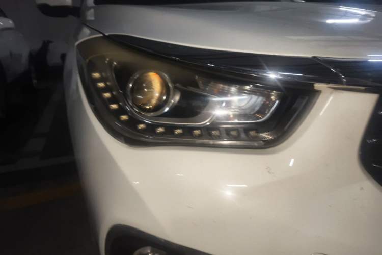 Used GAC Trumpchi GA6 2016 235T DCT Elite Edition Right Front Headlight