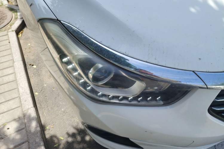 Used GAC Trumpchi GA6 2016 235T DCT Elite Edition Right Front Headlight