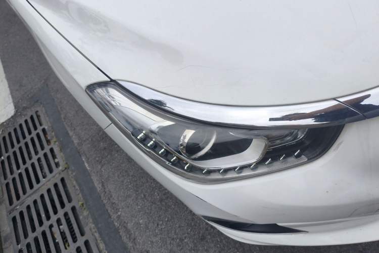 Used GAC Trumpchi GA6 2016 235T DCT Luxury Edition Right Front Headlight
