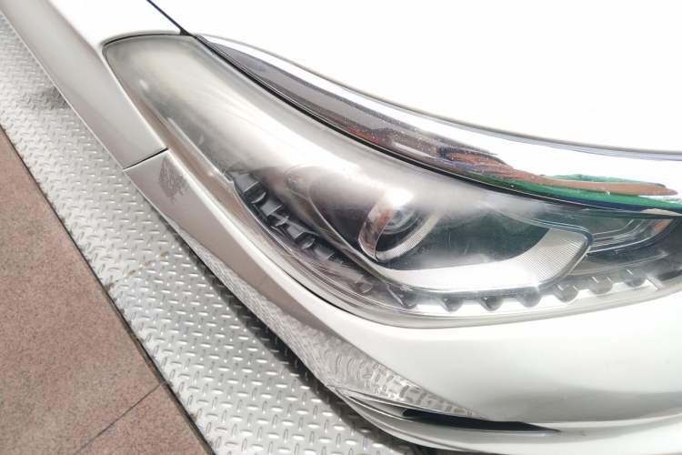 Used GAC Trumpchi GA6 2016 235T DCT Luxury Edition Right Front Headlight