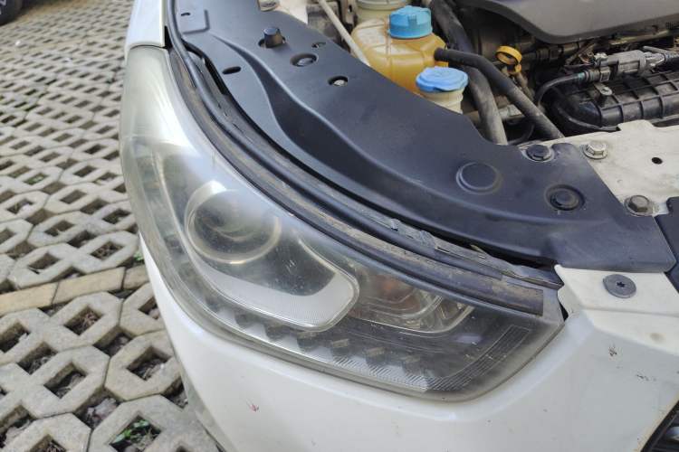Used GAC Trumpchi GA6 2016 235T DCT Elite Edition Right Front Headlight