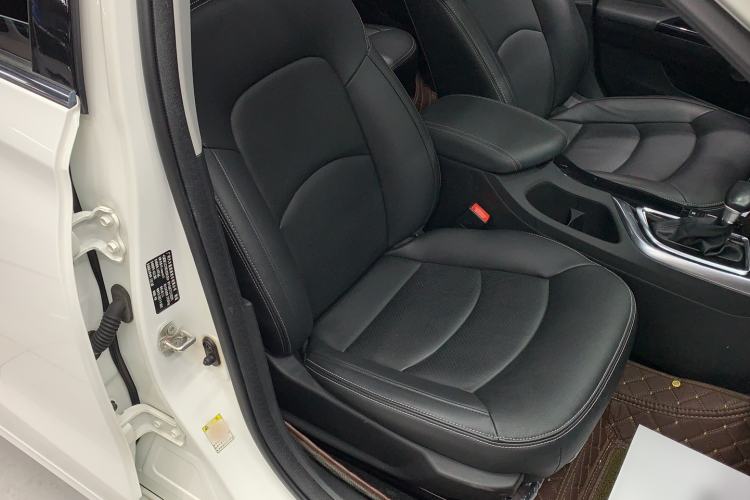 Used GAC Trumpchi GA6 2016 235T DCT Elite Edition Right Front Seat