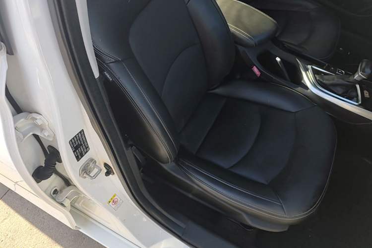 Used GAC Trumpchi GA6 2016 235T DCT Elite Edition Right Front Seat