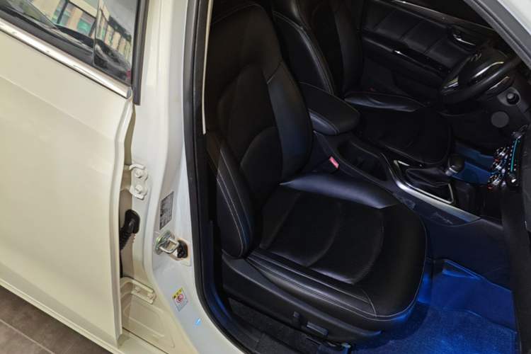 Used GAC Trumpchi GA6 2016 235T DCT Luxury Edition Right Front Seat