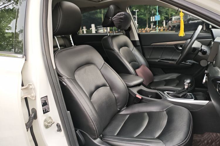 Used GAC Trumpchi GA6 2016 235T DCT Elite Edition Right Front Seat