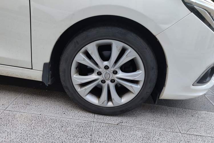 Used GAC Trumpchi GA6 2016 235T DCT Elite Edition Right Front Wheel Hub