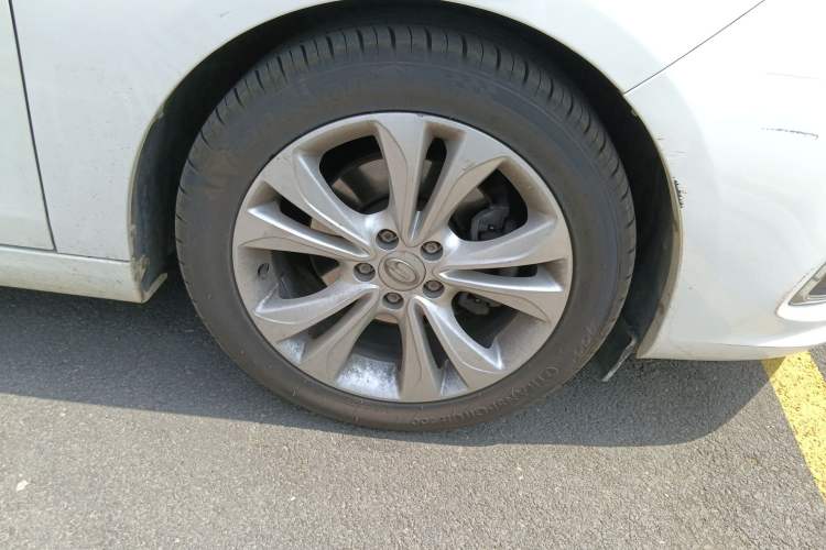 Used GAC Trumpchi GA6 2016 235T DCT Elite Edition Right Front Wheel Hub