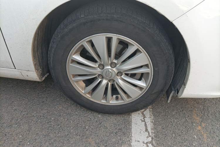 Used GAC Trumpchi GA6 2016 235T DCT Comfort Edition Right Front Wheel Hub