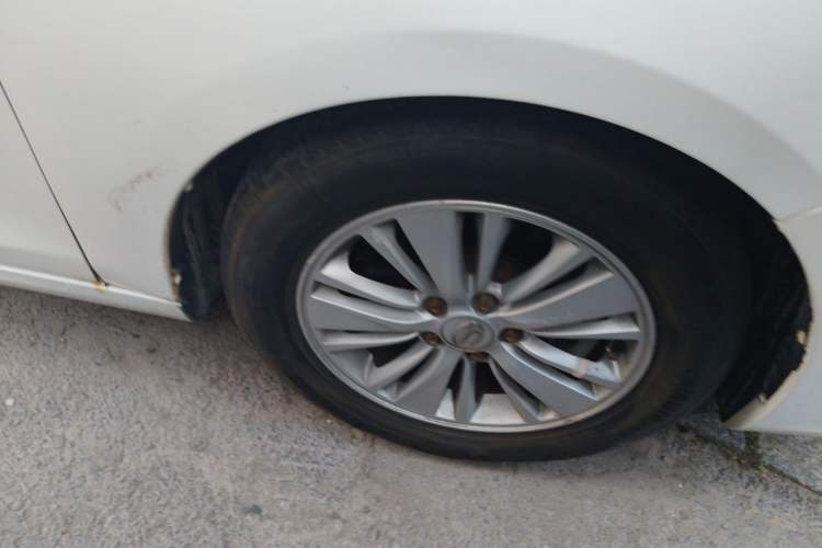 Used GAC Trumpchi GA6 2016 235T DCT Comfort Edition Right Front Wheel Hub