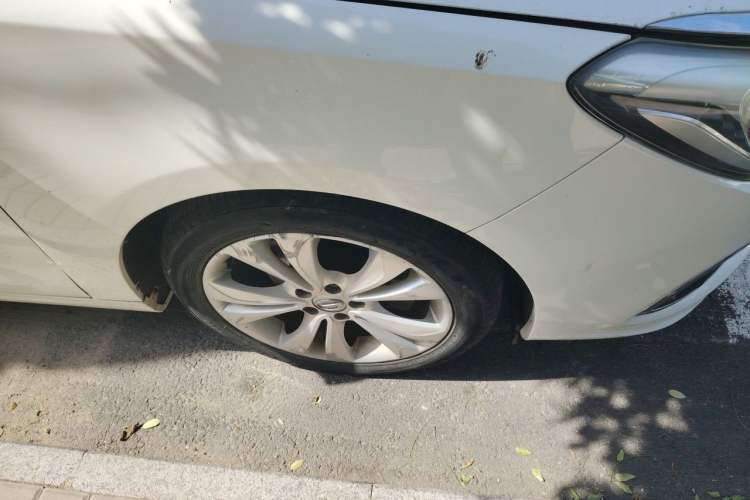 Used GAC Trumpchi GA6 2016 235T DCT Elite Edition Right Front Wheel Hub