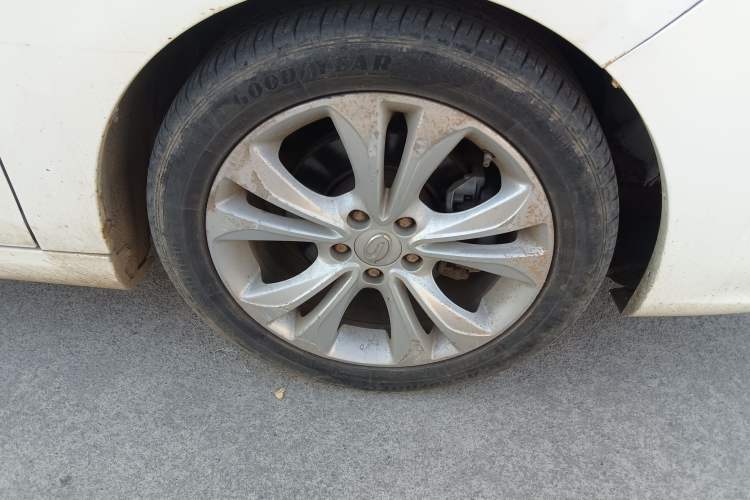 Used GAC Trumpchi GA6 2016 235T DCT Elite Edition Right Front Wheel Hub