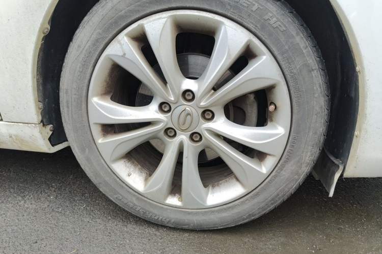 Used GAC Trumpchi GA6 2016 235T DCT Elite Edition Right Front Wheel Hub