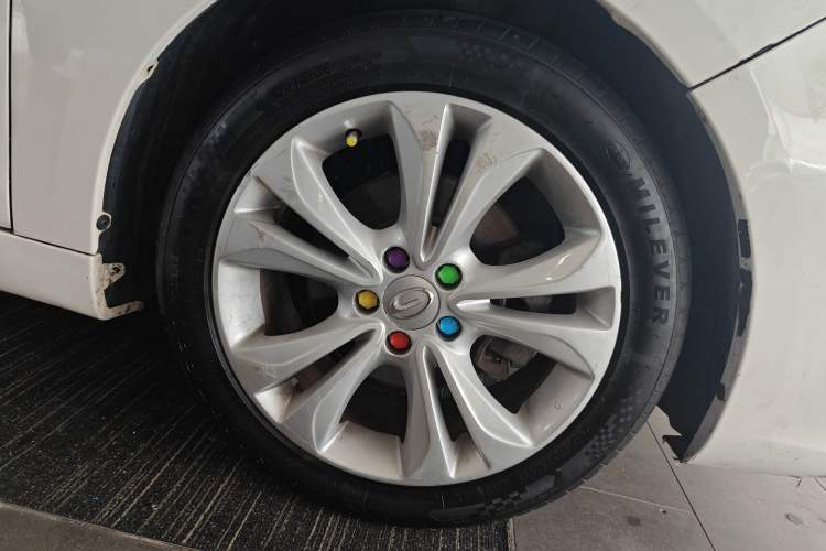 Used GAC Trumpchi GA6 2016 235T DCT Elite Edition Right Front Wheel Hub