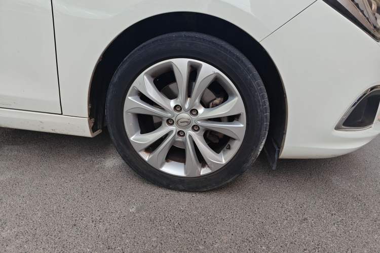 Used GAC Trumpchi GA6 2016 235T Manual Elite Edition Right Front Wheel Hub