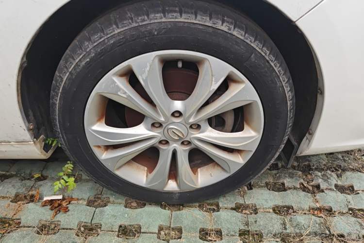 Used GAC Trumpchi GA6 2016 235T DCT Elite Edition Right Front Wheel Hub