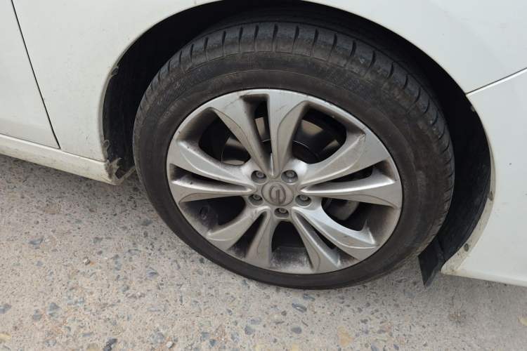 Used GAC Trumpchi GA6 2016 235T DCT Elite Edition Right Front Wheel Hub