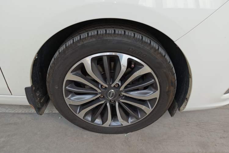 Used GAC Trumpchi GA6 2016 235T DCT Luxury Edition Right Front Wheel Hub