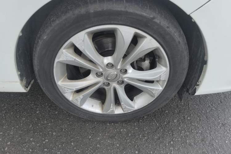 Used GAC Trumpchi GA6 2016 235T DCT Elite Edition Right Front Wheel Hub