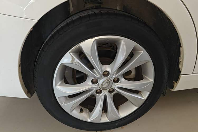 Used GAC Trumpchi GA6 2016 235T DCT Elite Edition Right Rear Wheel Hub
