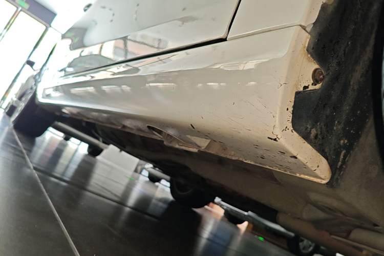 Used GAC Trumpchi GA6 2016 235T DCT Luxury Edition Right Side Sill