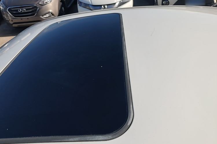 Used GAC Trumpchi GA6 2016 235T DCT Elite Edition Roof