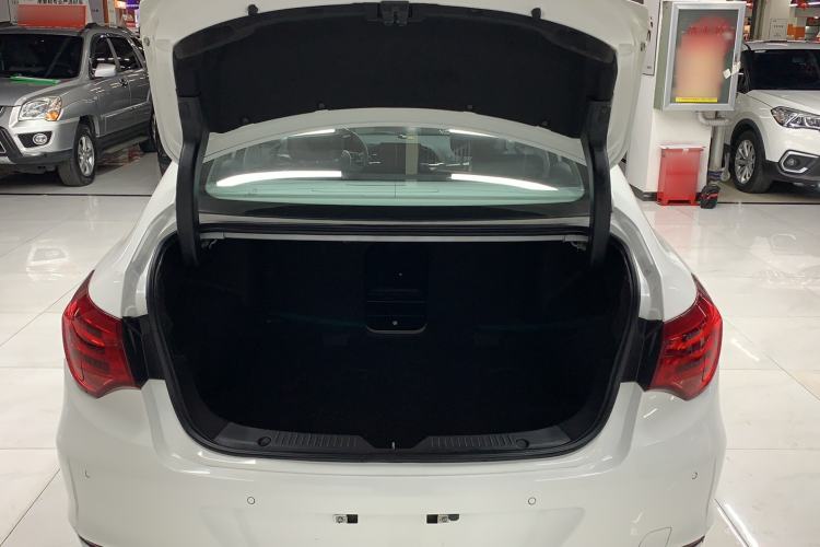 Used GAC Trumpchi GA6 2016 235T DCT Elite Edition Trunk