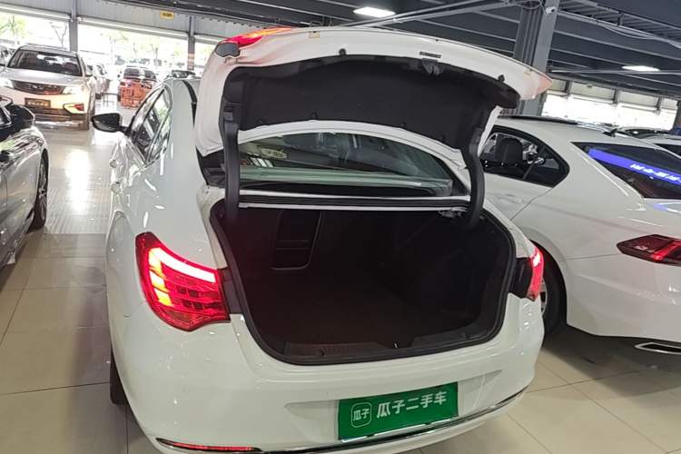 Used GAC Trumpchi GA6 2016 235T DCT Elite Edition Trunk