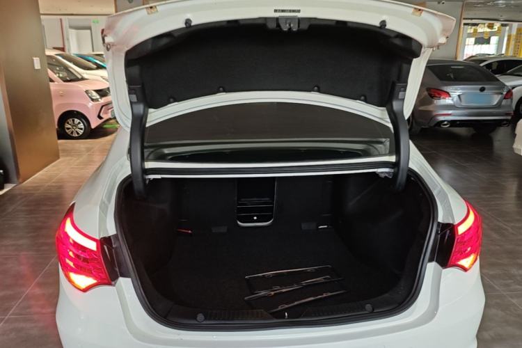 Used GAC Trumpchi GA6 2016 235T DCT Luxury Edition Trunk